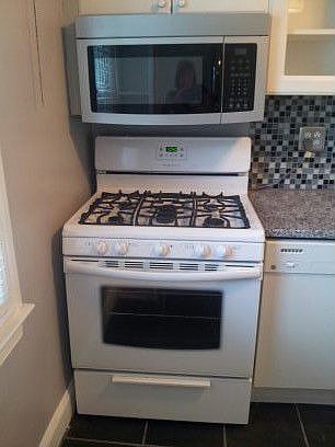 Nice 5 Burner Gas Stove