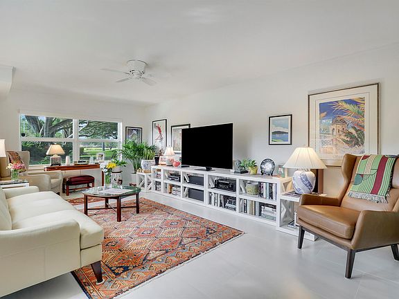 3rd image of 3138 Kingston Ct