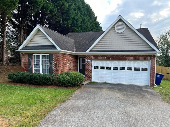 3568 Milhaven Rd, Winston Salem, NC 27106