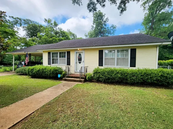 523 6th Ave NE, Dawson, GA 39842