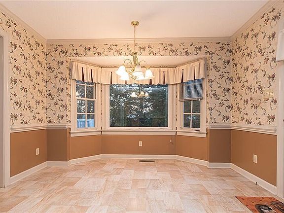5th image of 9908 Huntwyck Dr