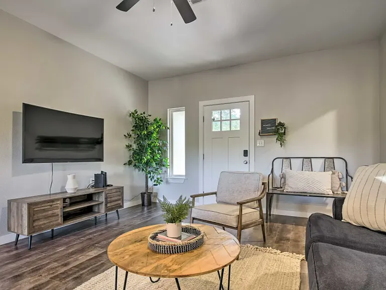7609 Bar K Ranch Rd — Photo 3