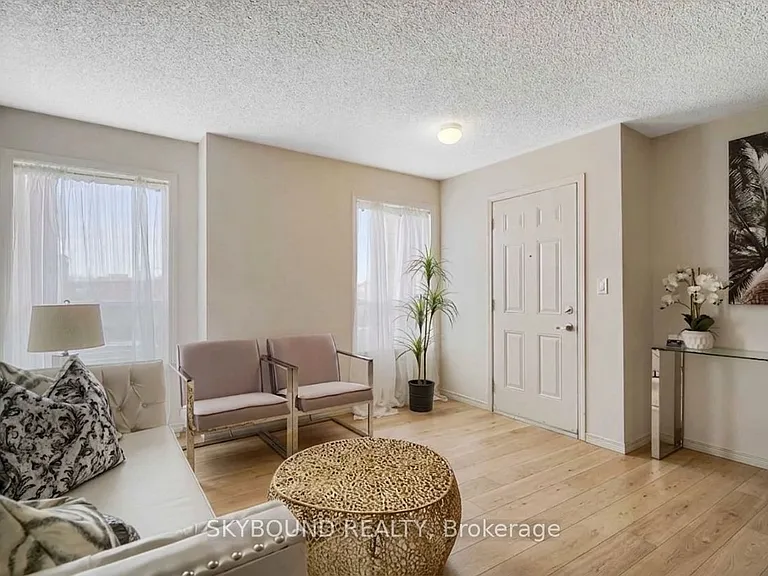 35 Sunrise Dr — Photo 6