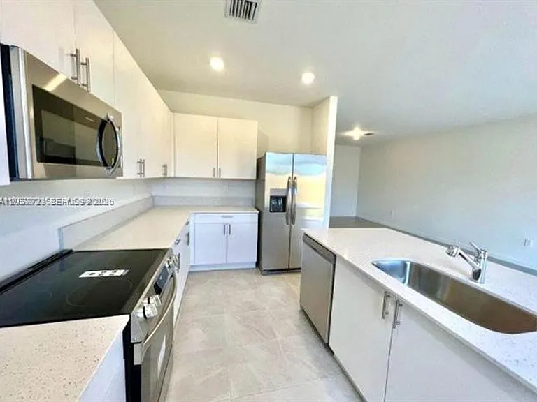 11928 SW 244th Ln #Townhouse 11928 — Photo 1