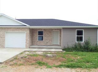 208 W Franklin Ln, Fort Branch, IN 47648