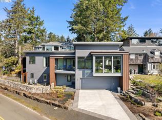 280 E 5th Ave, Cannon Beach, OR 97110