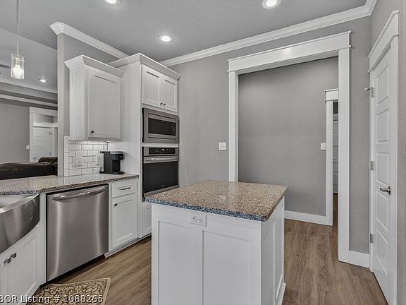 4th image of 8108 Finches Grove Rd