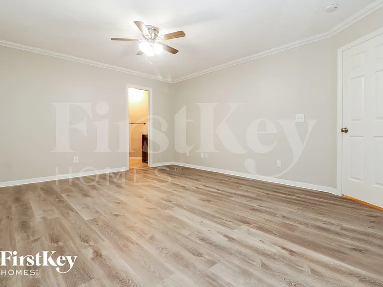 7631 Tall Tree Ct — Photo 11