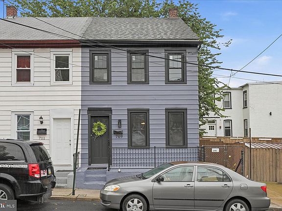 2nd image of 709 Saint Joseph St