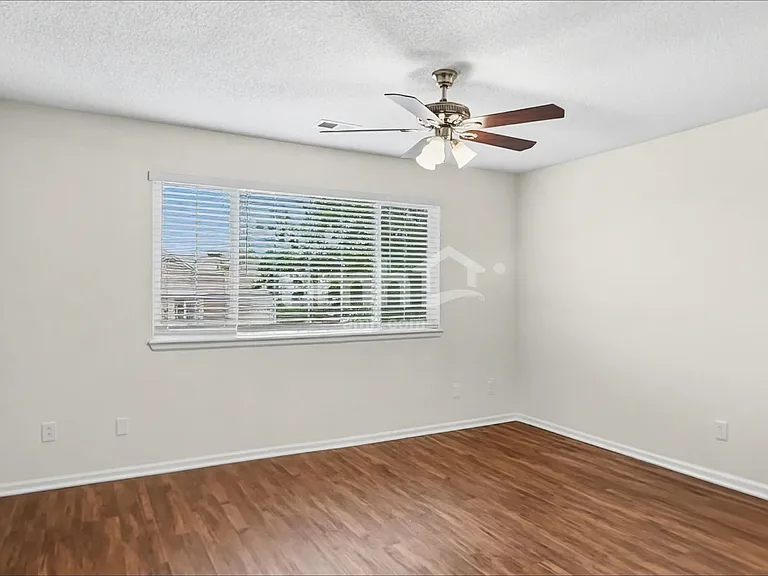 19506 E Bellisario Creek Dr — Photo 12