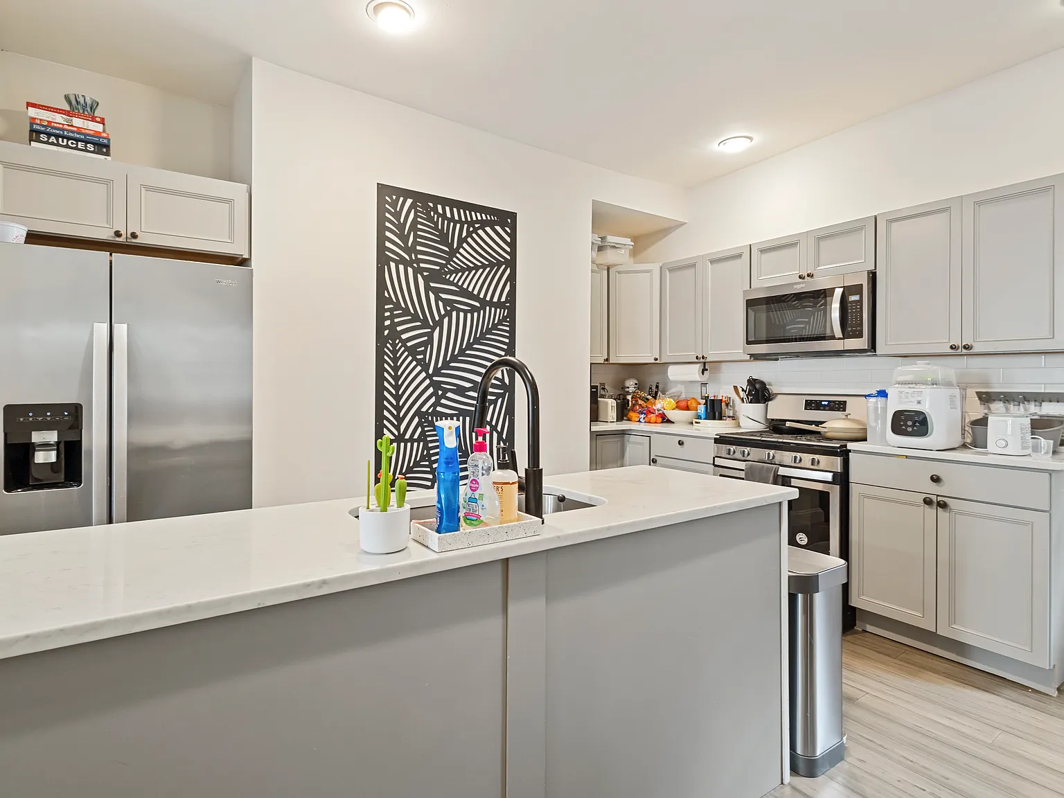 3 bed, 1500 sqft, $2,600 — Photo 3