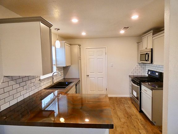 3rd image of 1729 E 56th St