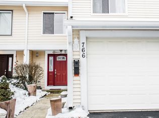 766 Biloxie Ct, Carol Stream, IL