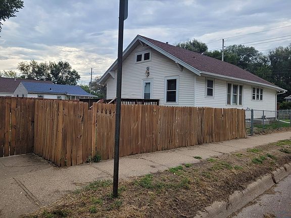 2nd image of 1701 27th St