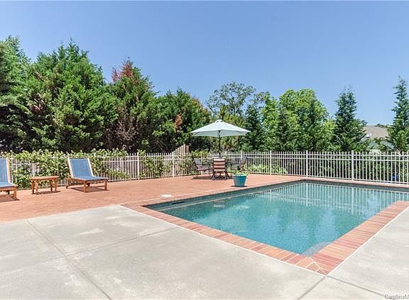 5th image of 419 Brookhollow Dr #74