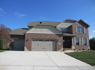 528 Ingleside Ln, O'Fallon, IL 62269