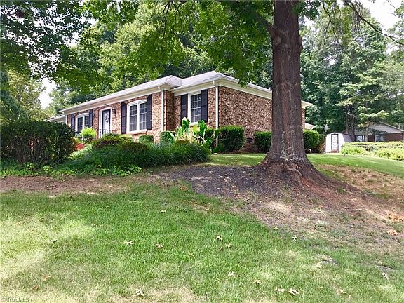 5th image of 3500 Regents Park Ln