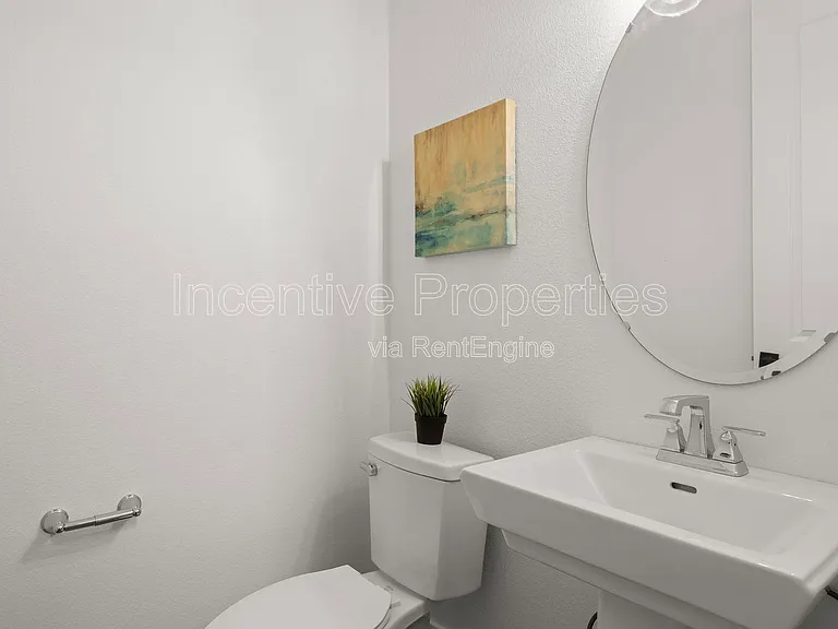 566 S Grandview Ave — Photo 18