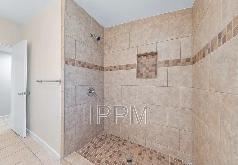 1651 Hamilton St — Photo 13