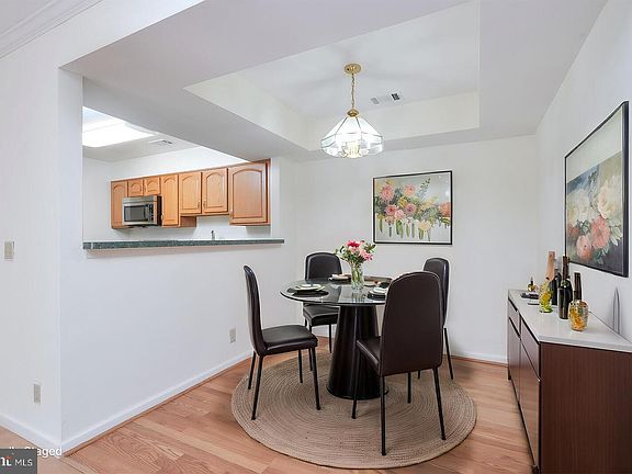 3rd image of 5800 Inman Park Cir APT 360