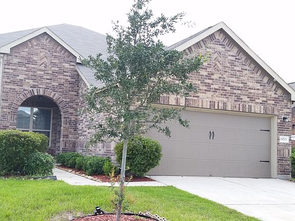 3rd image of 19703 Regal Crest Ct
