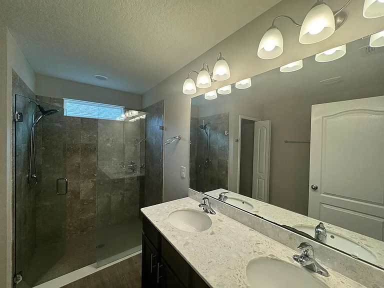 7816 Island Fox Rd — Photo 4