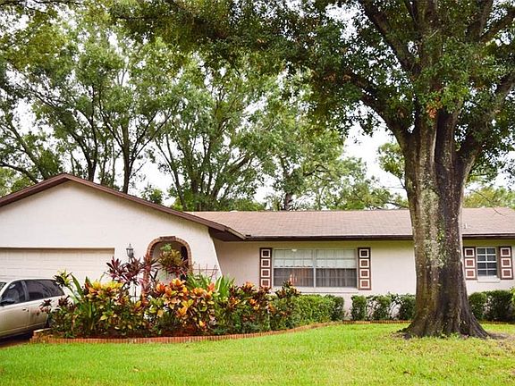 2nd image of 2825 Moss Grove Blvd