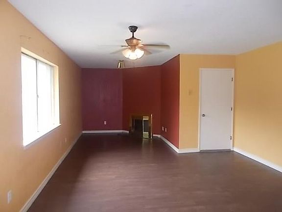 5th image of 132 Cooper St