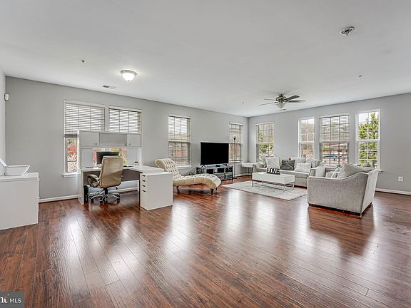 4th image of 14707 Mason Creek Cir #120