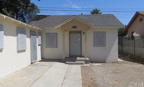 5th image of 11156 S Figueroa St