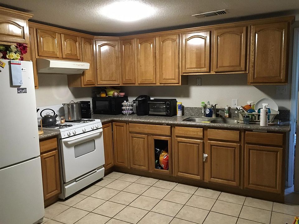 2nd image of 1059 Lytle Rd