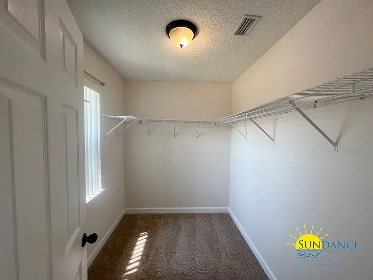 453 Forest Glen Pl — Photo 16