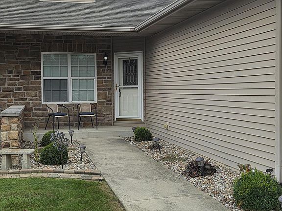 2nd image of 530 Cochran Dr