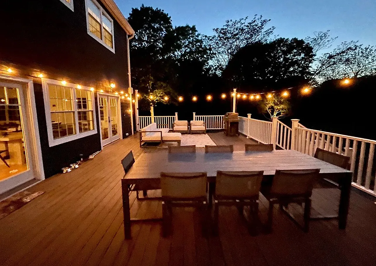 East Hampton Village Fringe — Photo 1
