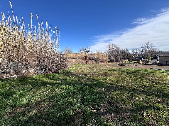 2nd image of 316 Summit Dr