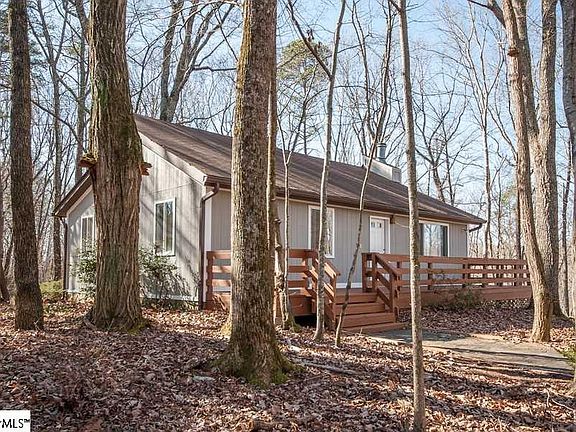 2nd image of 15 Wildflower Ln