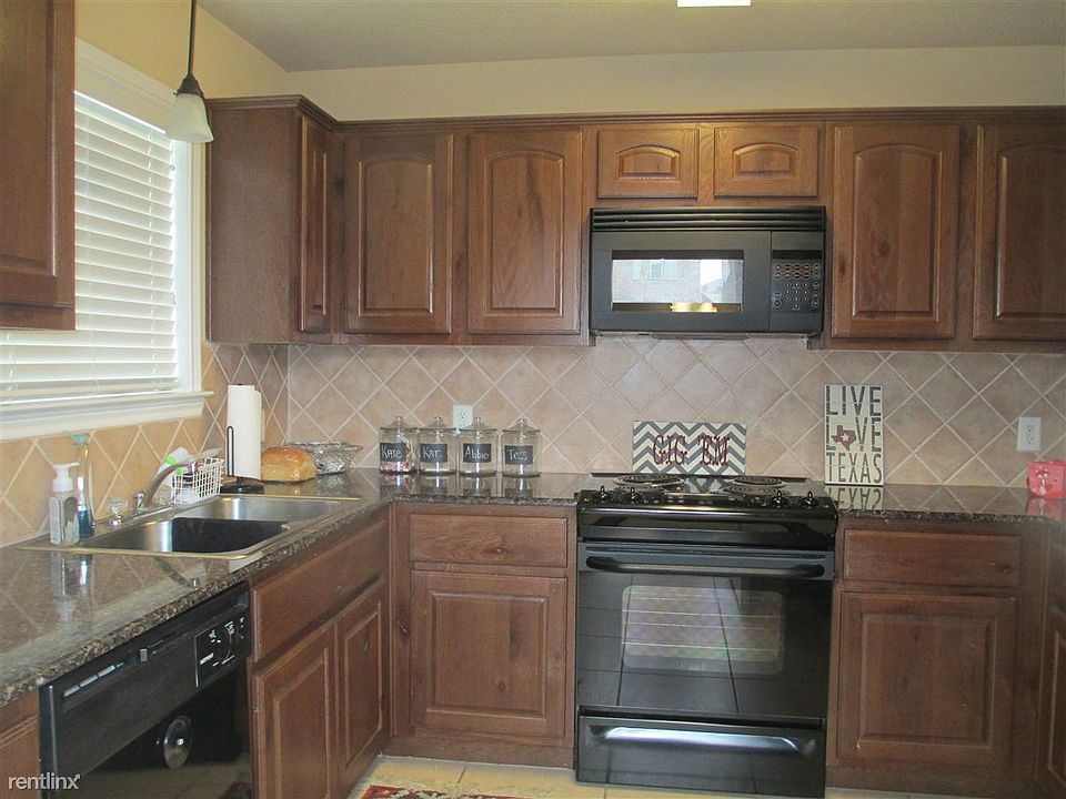 Beautiful kitchen with granite