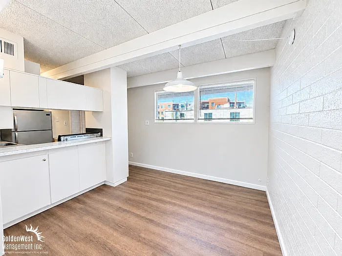 2 bed, 2.0 bath, 1000 sqft, $1,100 — Photo 2