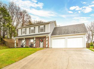 1204 Sparwood Ln, Knoxville, TN 37932