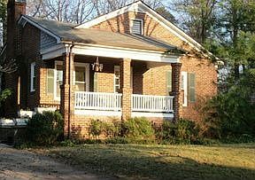 1st image of 907 Longview St