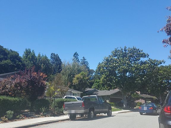 5th image of 2015 Devereux Dr