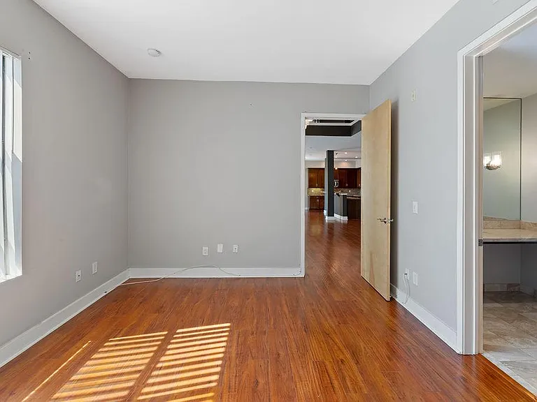 575 Elm Ave #18 — Photo 15