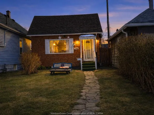 1475 Martindale St, Windsor, ON N9B 1G4