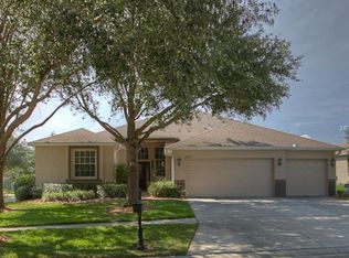 2202 Longmore Cir, Valrico, FL 33596