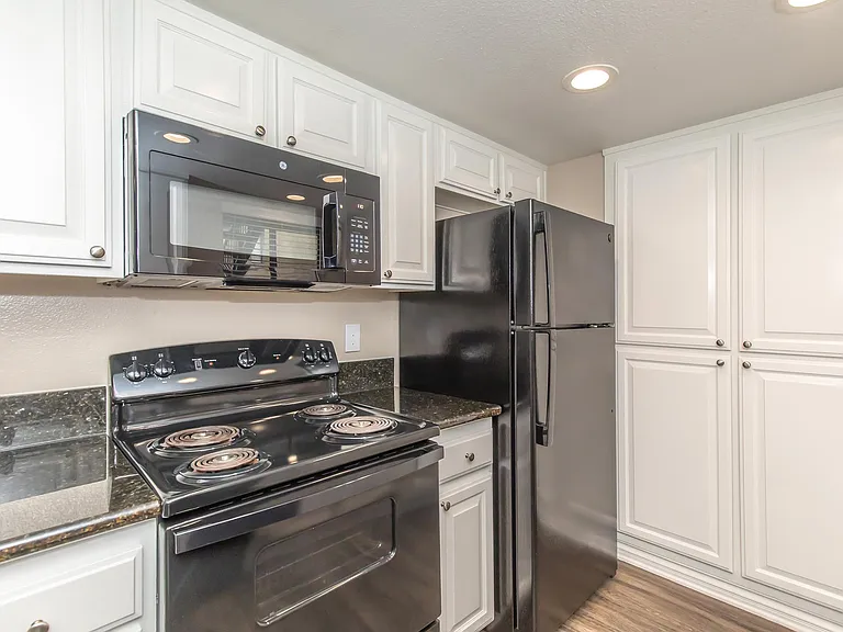 Mosaic Apartment Homes — Photo 31