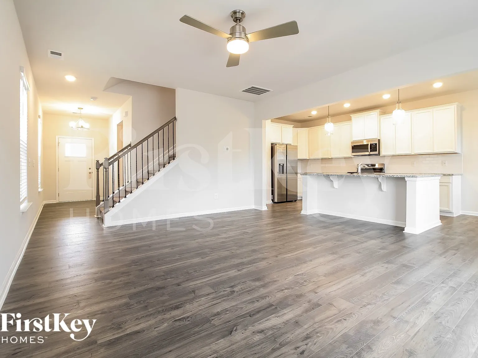 3 bed, 2.0 bath, 1854 sqft, $2,170 — Photo 3