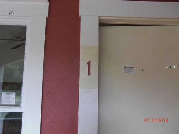2nd image of 910 N Amelia Ave