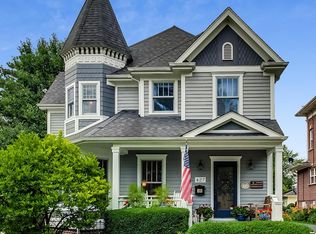 427 S Vine St, Hinsdale, IL 60521