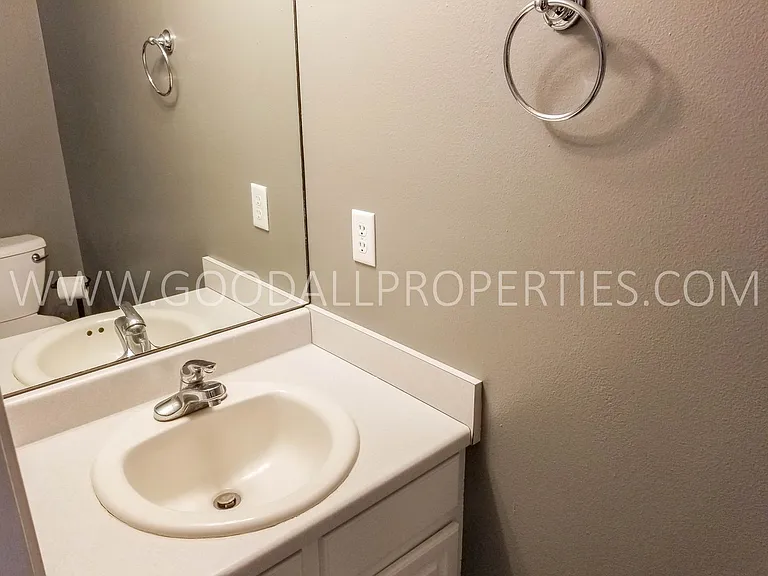 2420 Pine Ct — Photo 16