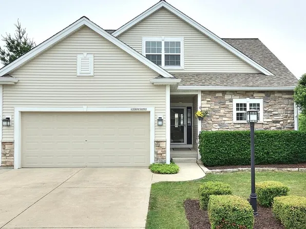 W206N16263 Marshland DRIVE, Jackson, WI 53037
